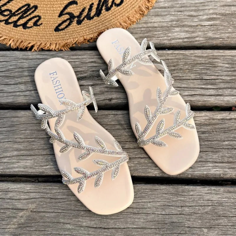 Fashionable Rhinestone Flat Bottom Sandals Women's Summer New Comfortable Slip-On Beach Slippers PU Material Casual Slippers