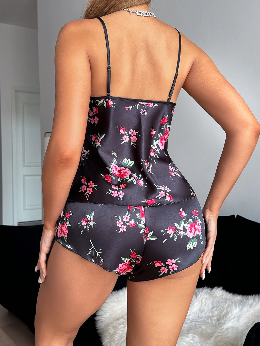 V-neck lace printed halter shorts set fashionable and elegant women's pajama 2-piece set