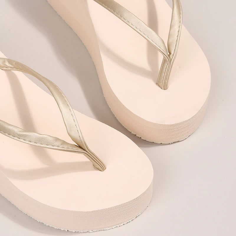 Lightweight Wedges Flip Flops for Women 2025 Summer Thick Bottom Beach Slippers Woman Comfortable Clip Toe Sandals Female