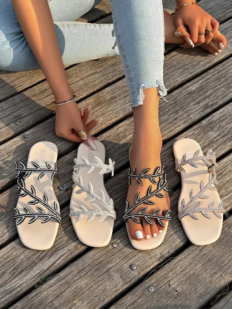 Fashionable Rhinestone Flat Bottom Sandals Women's Summer New Comfortable Slip-On Beach Slippers PU Material Casual Slippers
