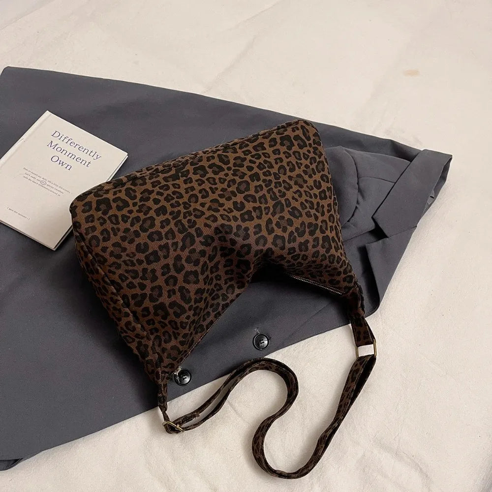 Trendy Casual Soft Textile Women's Shoulder Bag Large Capacity Leopard Print Female Retro Crossbody Bag For Commute Outings