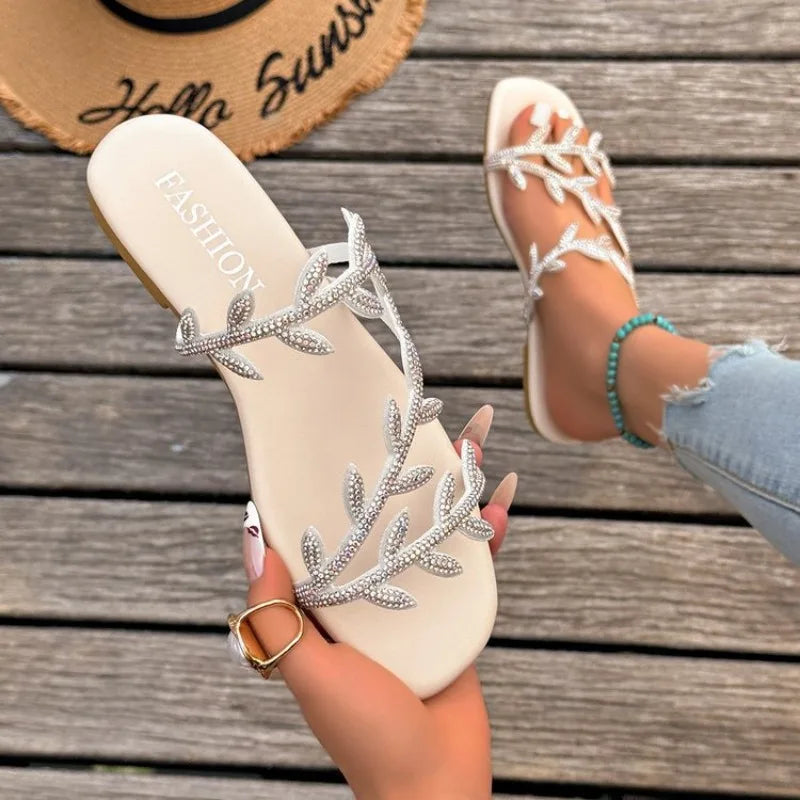 Fashionable Rhinestone Flat Bottom Sandals Women's Summer New Comfortable Slip-On Beach Slippers PU Material Casual Slippers