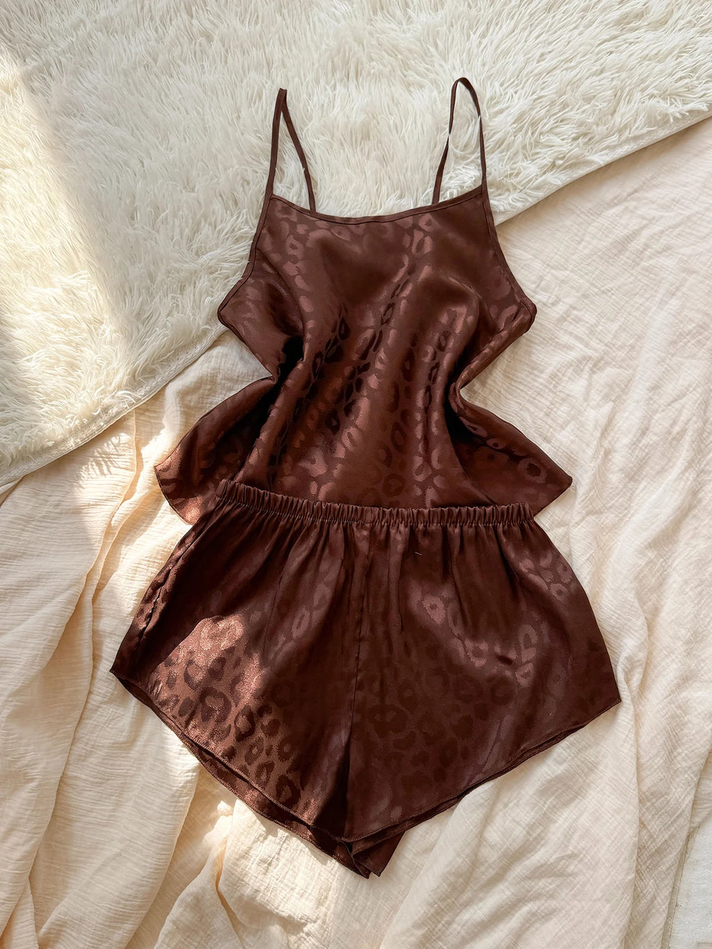Fashion Leopard Print  Women Pajamas Set 2 Piece Elegant Sleepwear Round Neck Top Paired with Shorts for Home