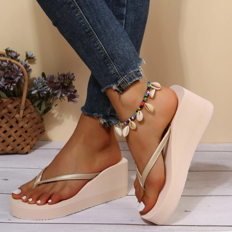 Lightweight Wedges Flip Flops for Women 2025 Summer Thick Bottom Beach Slippers Woman Comfortable Clip Toe Sandals Female