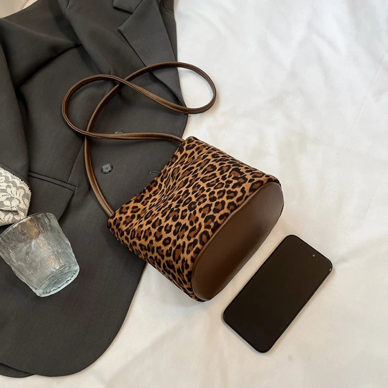 Mini Shoulder Bag Retro Leopard Print Women Crossbody Bucket Bag Fashion Ins Korean Style Faux Suede Fall New Simple Tote Bag