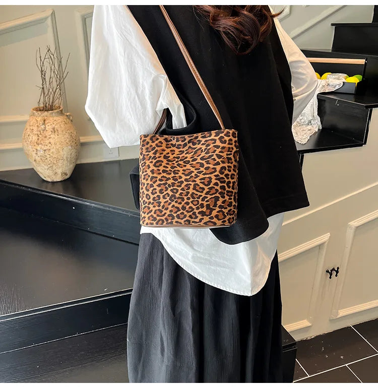 Mini Shoulder Bag Retro Leopard Print Women Crossbody Bucket Bag Fashion Ins Korean Style Faux Suede Fall New Simple Tote Bag
