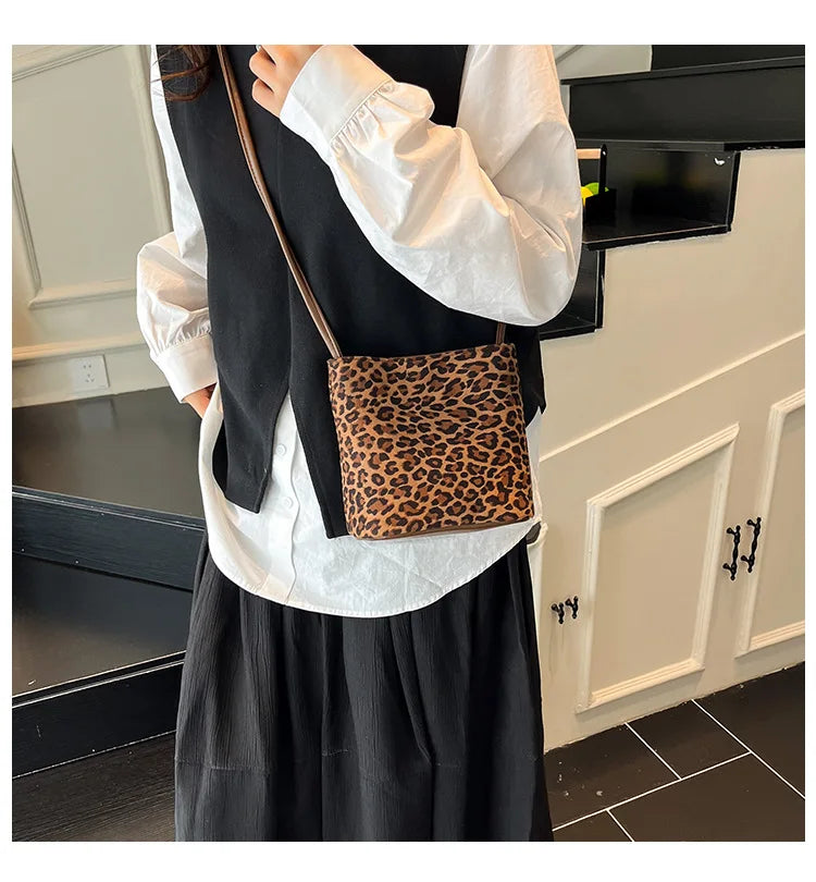 Mini Shoulder Bag Retro Leopard Print Women Crossbody Bucket Bag Fashion Ins Korean Style Faux Suede Fall New Simple Tote Bag
