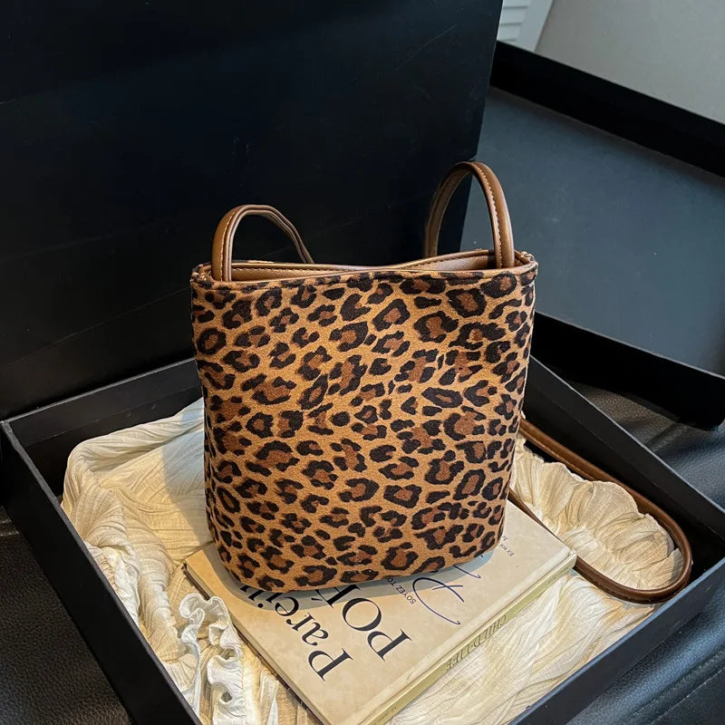 Mini Shoulder Bag Retro Leopard Print Women Crossbody Bucket Bag Fashion Ins Korean Style Faux Suede Fall New Simple Tote Bag