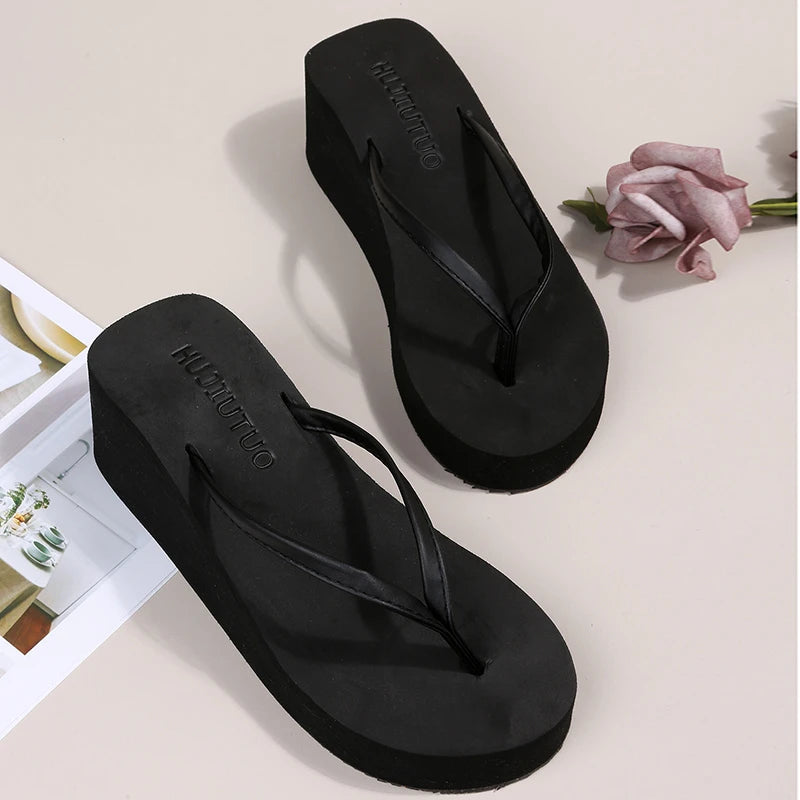 Lightweight Wedges Flip Flops for Women 2025 Summer Thick Bottom Beach Slippers Woman Comfortable Clip Toe Sandals Female