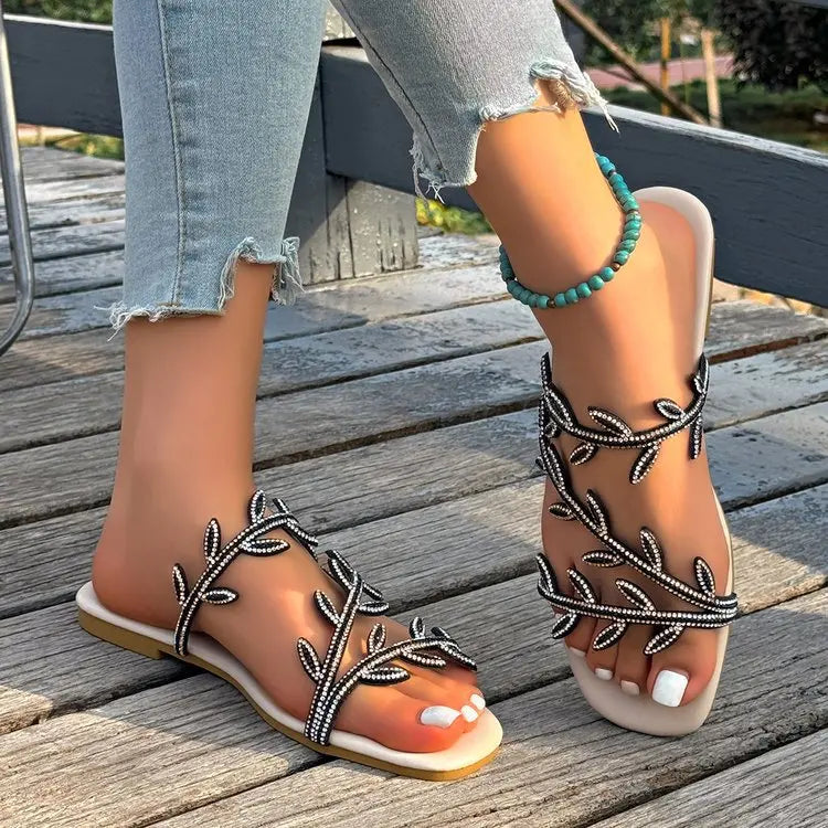 Fashionable Rhinestone Flat Bottom Sandals Women's Summer New Comfortable Slip-On Beach Slippers PU Material Casual Slippers