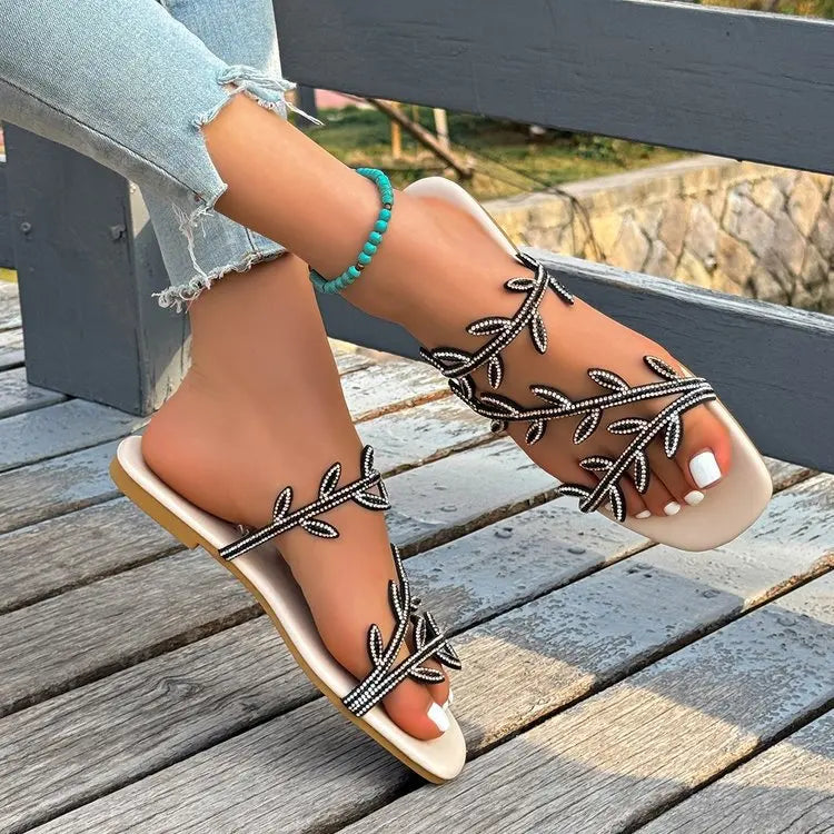 Fashionable Rhinestone Flat Bottom Sandals Women's Summer New Comfortable Slip-On Beach Slippers PU Material Casual Slippers