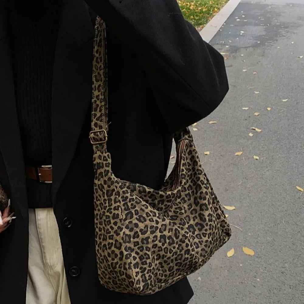 Trendy Casual Soft Textile Women's Shoulder Bag Large Capacity Leopard Print Female Retro Crossbody Bag For Commute Outings