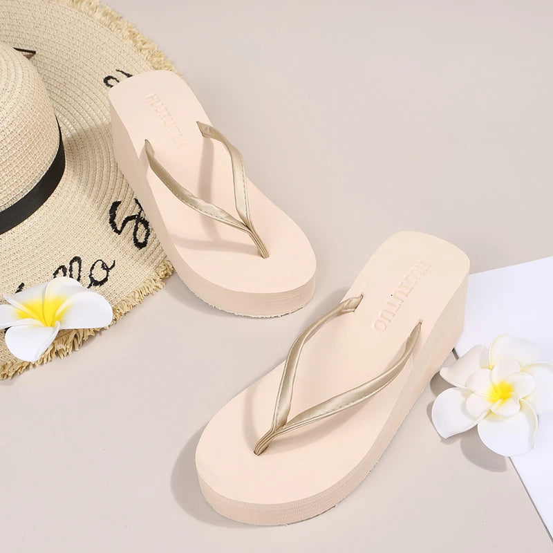 Lightweight Wedges Flip Flops for Women 2025 Summer Thick Bottom Beach Slippers Woman Comfortable Clip Toe Sandals Female