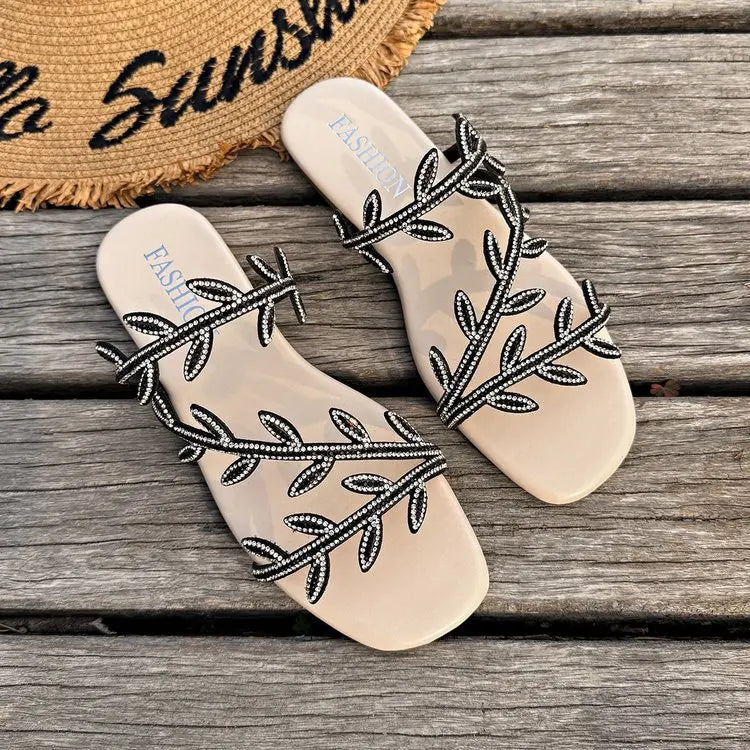 Fashionable Rhinestone Flat Bottom Sandals Women's Summer New Comfortable Slip-On Beach Slippers PU Material Casual Slippers