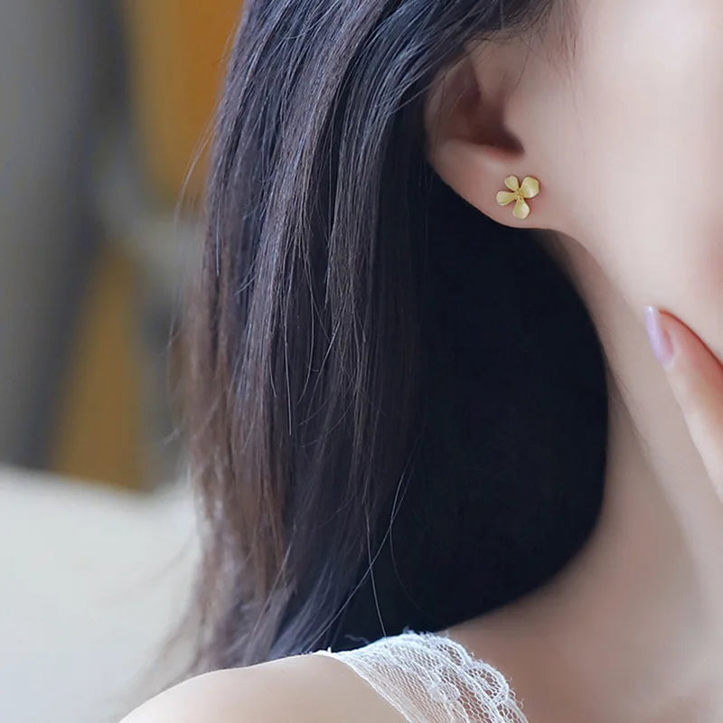 Gold Color Small Flower Studs Earings for Women Simple Elegant 2024 Korea Fashion Girls Students Daily Wear Party Jewelry Gift