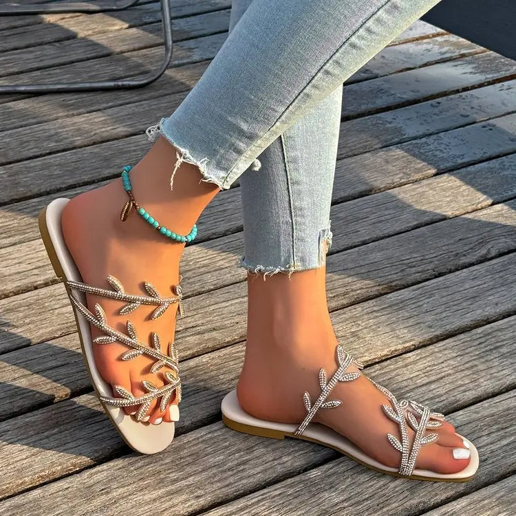 Fashionable Rhinestone Flat Bottom Sandals Women's Summer New Comfortable Slip-On Beach Slippers PU Material Casual Slippers