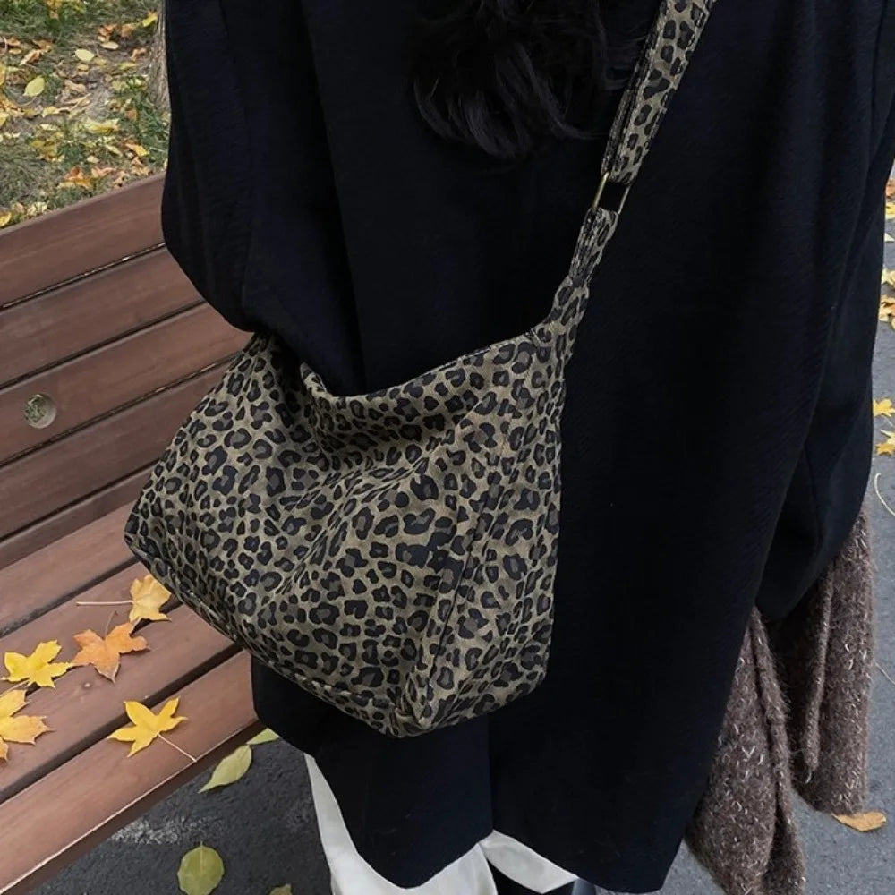 Trendy Casual Soft Textile Women's Shoulder Bag Large Capacity Leopard Print Female Retro Crossbody Bag For Commute Outings