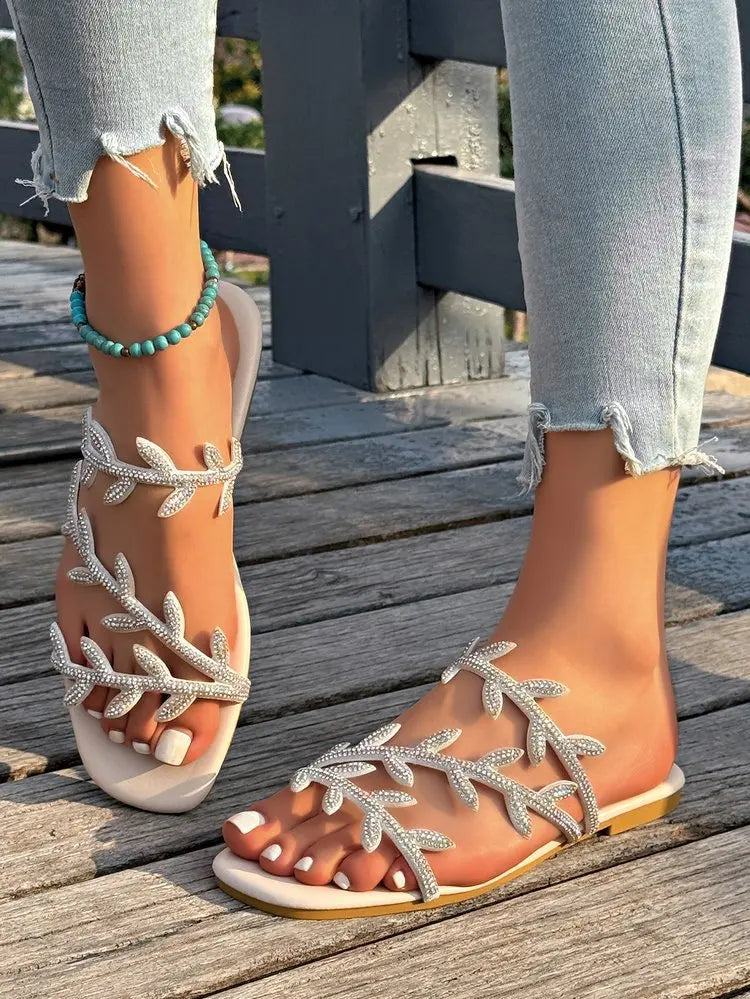 Fashionable Rhinestone Flat Bottom Sandals Women's Summer New Comfortable Slip-On Beach Slippers PU Material Casual Slippers
