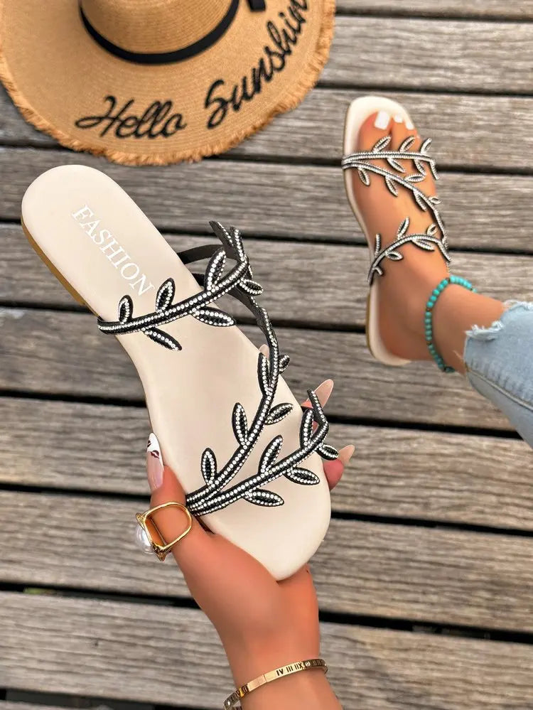 Fashionable Rhinestone Flat Bottom Sandals Women's Summer New Comfortable Slip-On Beach Slippers PU Material Casual Slippers