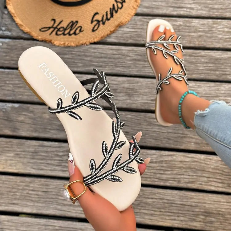 Fashionable Rhinestone Flat Bottom Sandals Women's Summer New Comfortable Slip-On Beach Slippers PU Material Casual Slippers