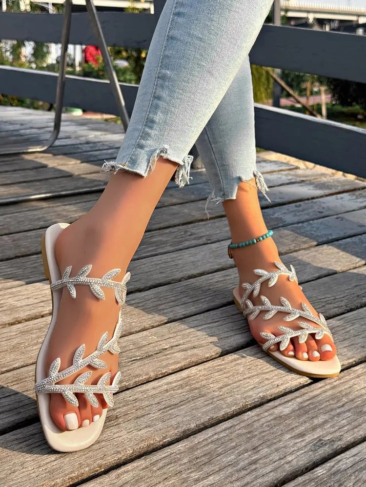Fashionable Rhinestone Flat Bottom Sandals Women's Summer New Comfortable Slip-On Beach Slippers PU Material Casual Slippers