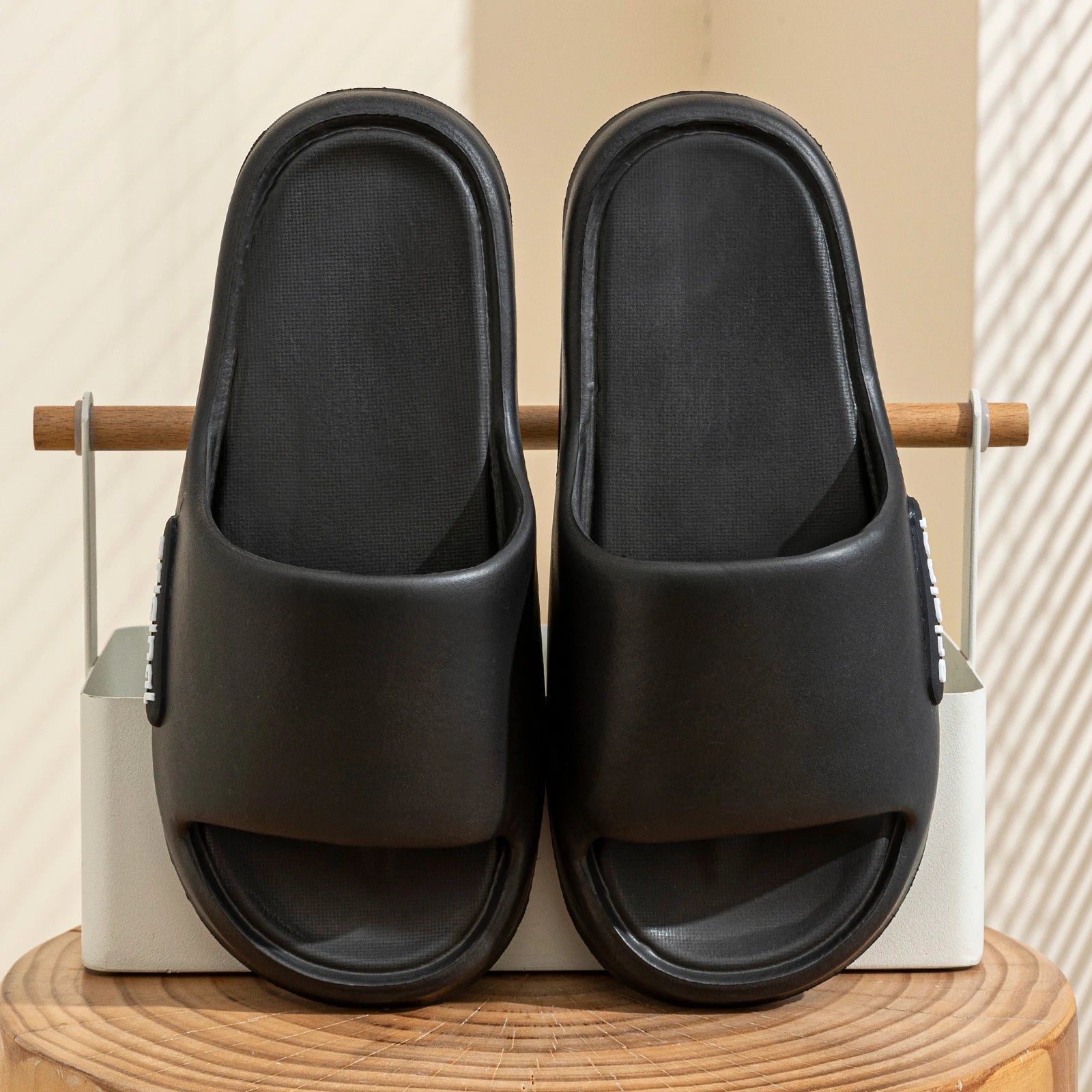 Comfy Lightweight Women's Slippers Cool Summer Soft Sole Fashion Indoor Non Slip Open Toed Breathable Home Men Shoes