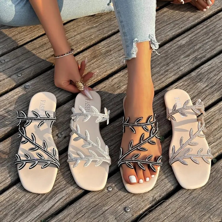 Fashionable Rhinestone Flat Bottom Sandals Women's Summer New Comfortable Slip-On Beach Slippers PU Material Casual Slippers