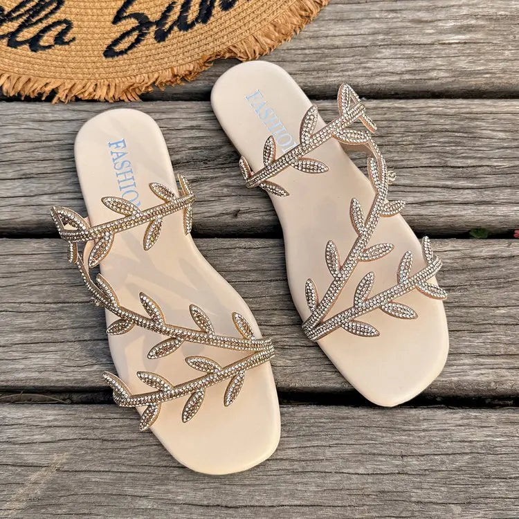 Fashionable Rhinestone Flat Bottom Sandals Women's Summer New Comfortable Slip-On Beach Slippers PU Material Casual Slippers