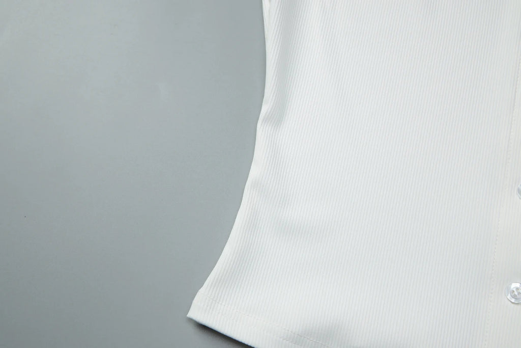 Hugcitar Fashion Solid O Neck Short Sleeve Buttons Sexy Slim Crop T-Shirt Top Summer Casual Women Clothes Streetwear Party