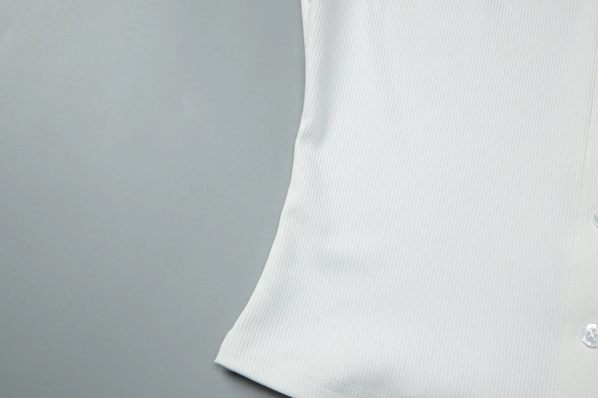 Hugcitar Fashion Solid O Neck Short Sleeve Buttons Sexy Slim Crop T-Shirt Top Summer Casual Women Clothes Streetwear Party