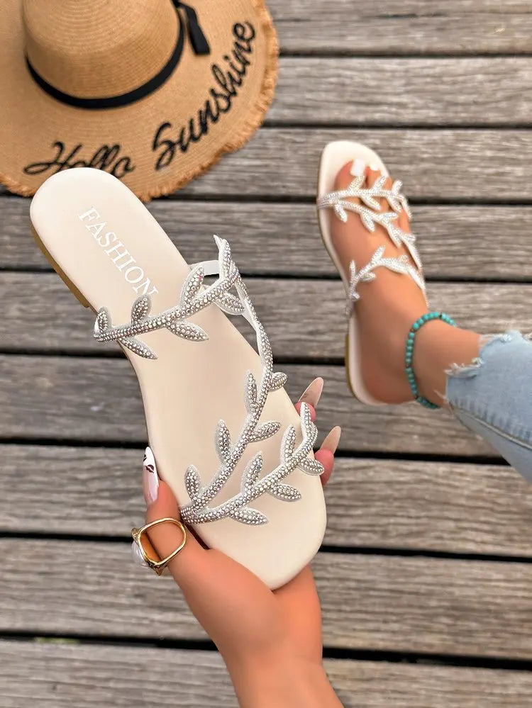 Fashionable Rhinestone Flat Bottom Sandals Women's Summer New Comfortable Slip-On Beach Slippers PU Material Casual Slippers