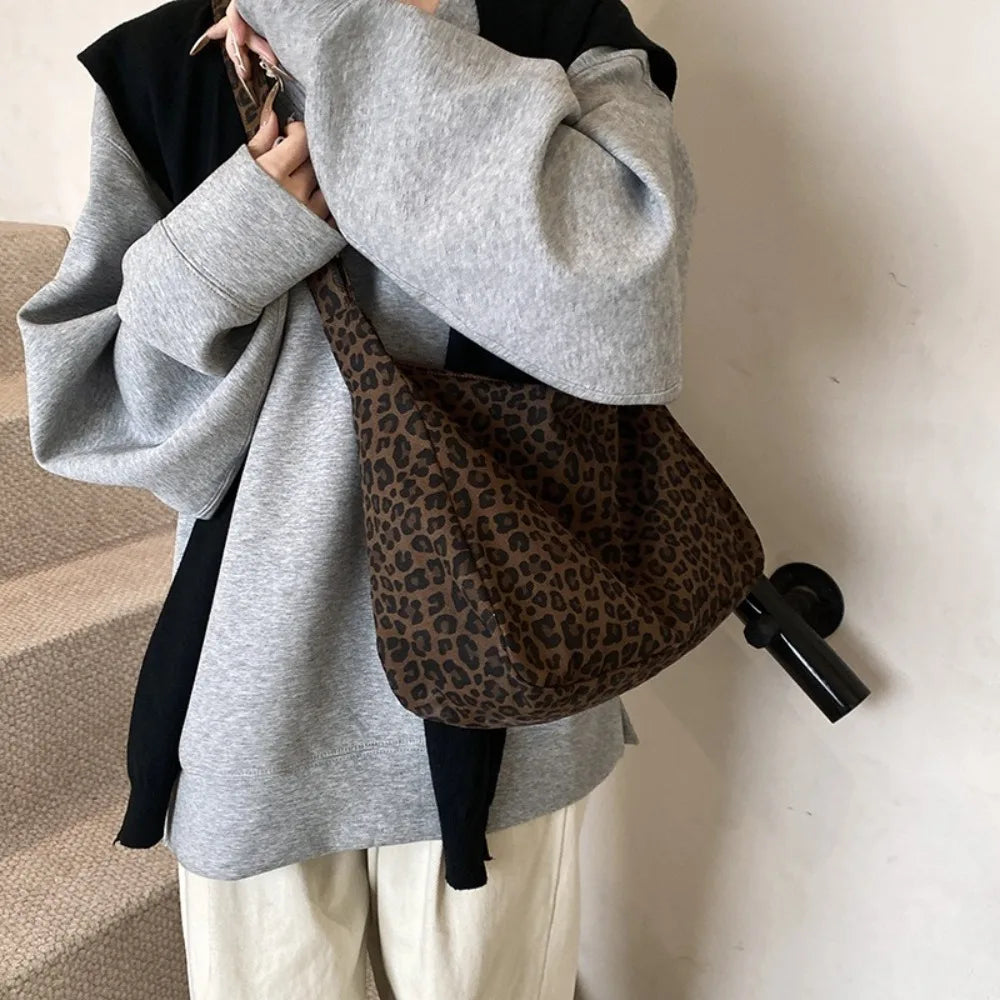Trendy Casual Soft Textile Women's Shoulder Bag Large Capacity Leopard Print Female Retro Crossbody Bag For Commute Outings