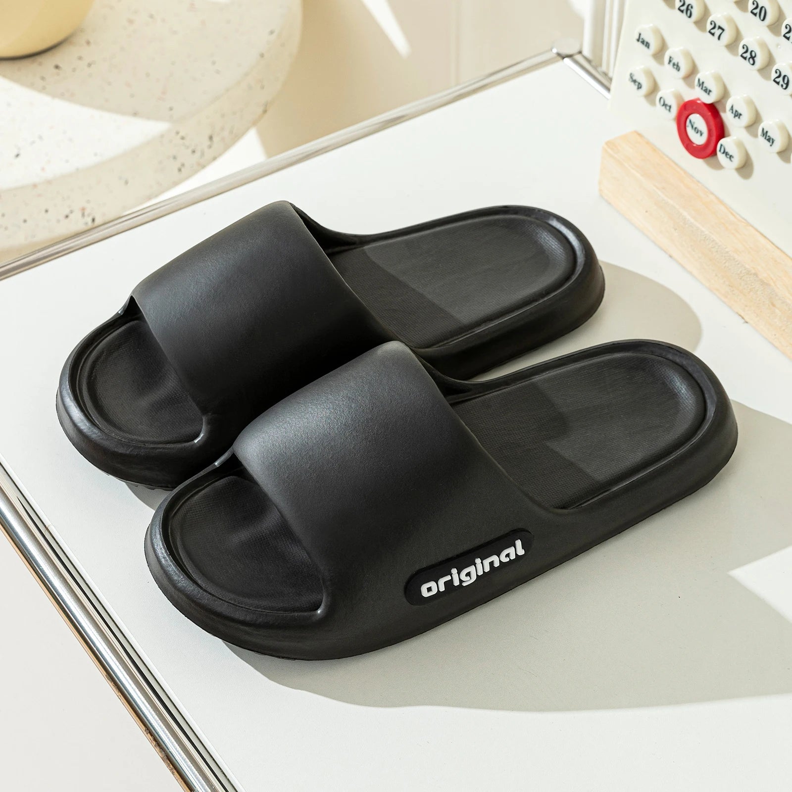 Comfy Lightweight Women's Slippers Cool Summer Soft Sole Fashion Indoor Non Slip Open Toed Breathable Home Men Shoes
